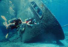 wreck.jpg (13853 bytes)